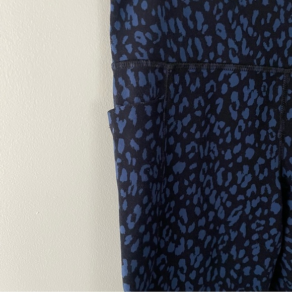 Athleta Salutation Stash Pocket Animal Leopard Print Leggings Blue High Rise - Picture 4 of 8